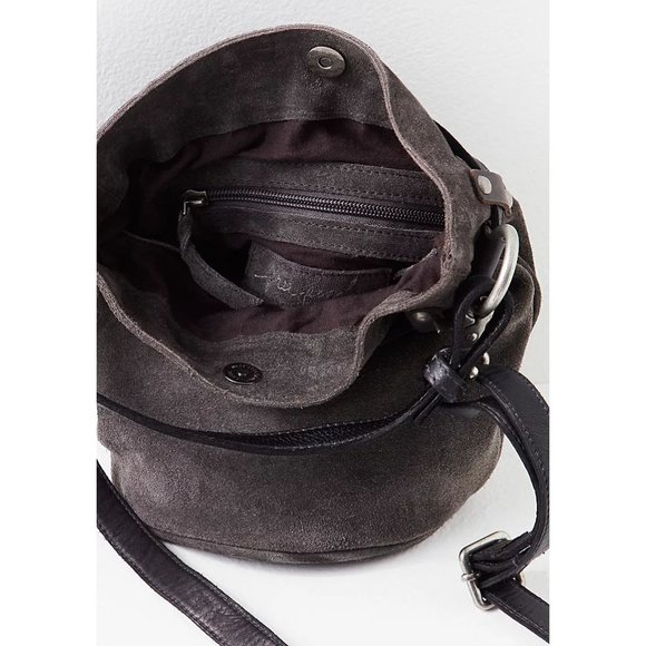 FREE PEOPLE Soren Suede Bucket Bag / Soot Black - Picture 10 of 12